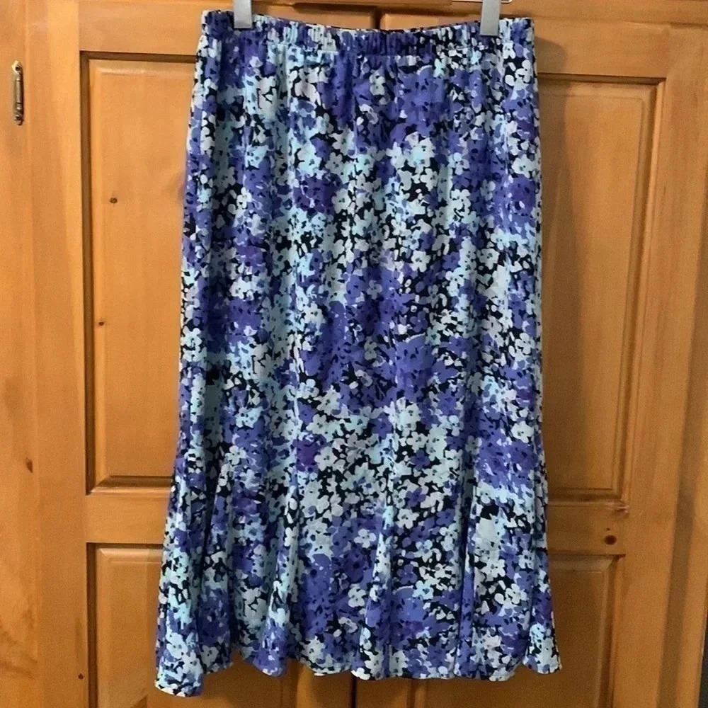 floral lined skirt  Sz 12